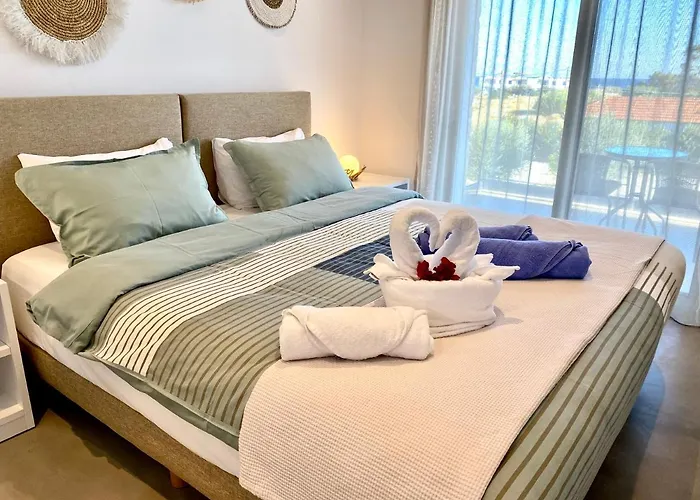 Gennadi Harmony Suites - 200 M From The Sea