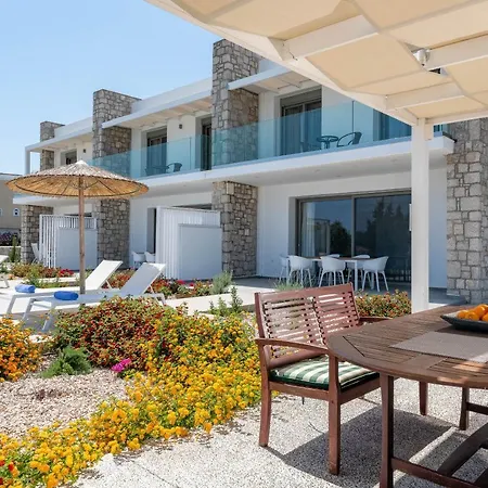 Gennadi Harmony Suites - 200 M From The Sea Exterior photo